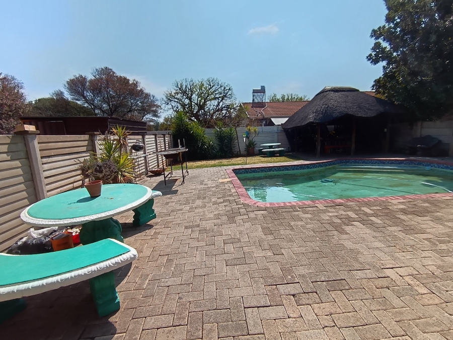 4 Bedroom Property for Sale in Universitas Free State